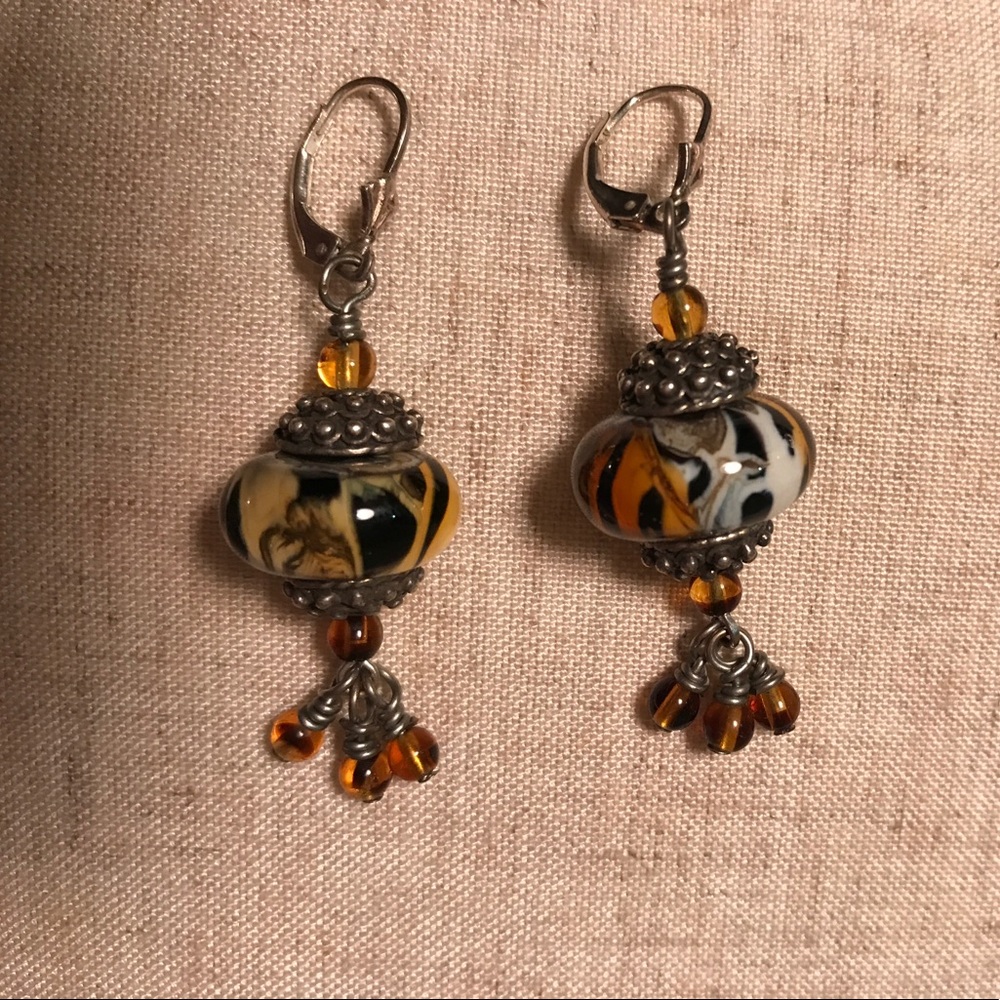 💛Beautiful hippy earrings with silver and beads🧡